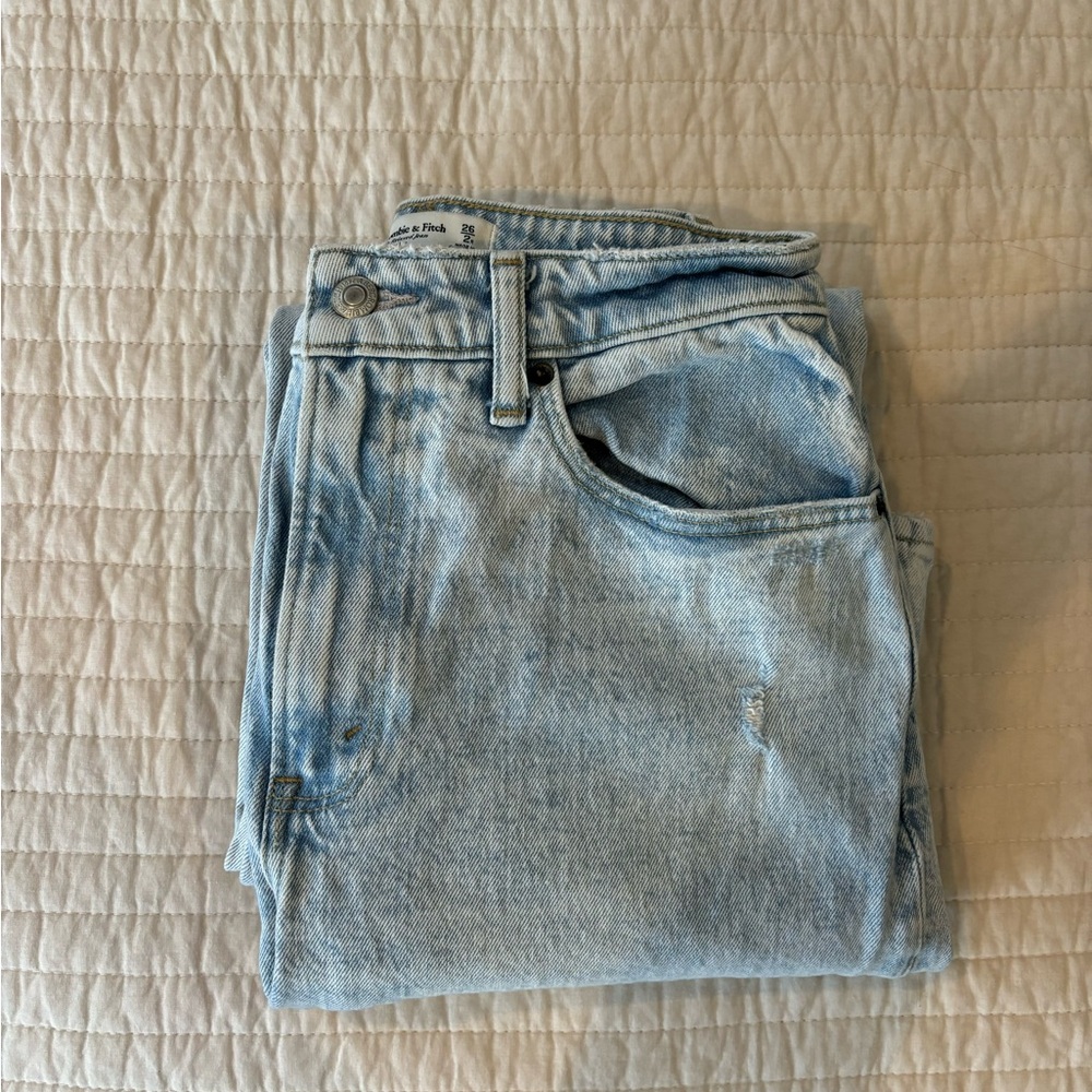 Abercrombie 90s Relaxed Jean High Rise - Picture 2 of 4